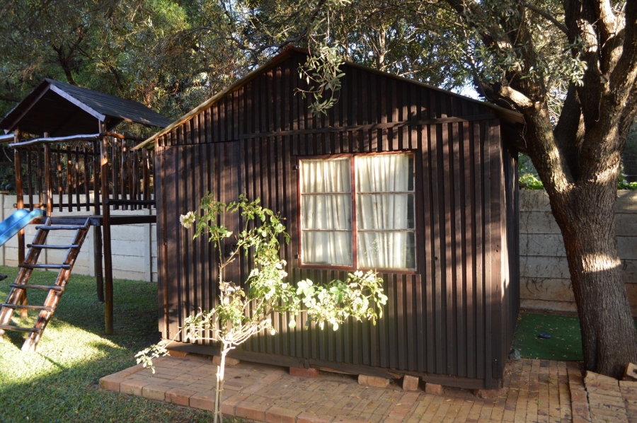 4 Bedroom Property for Sale in Flamwood North West